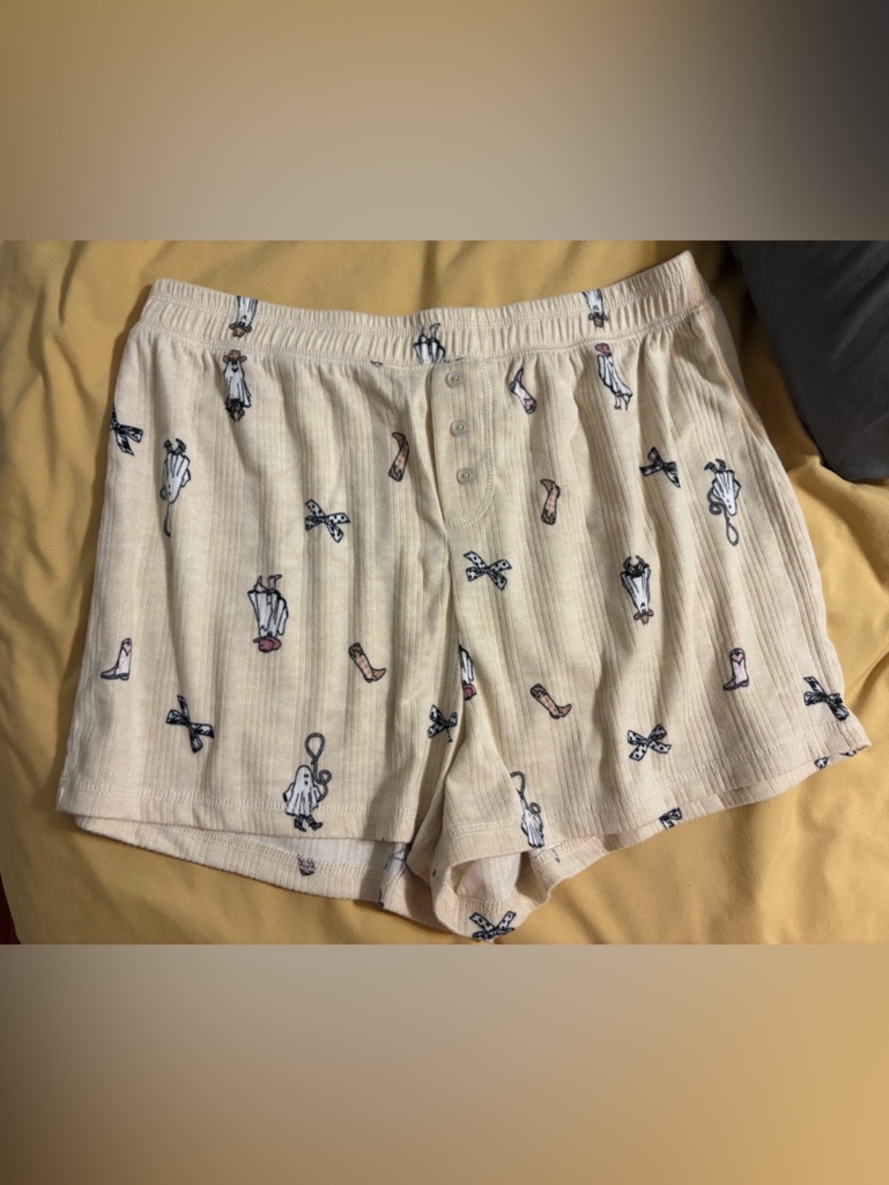 Women's Cream Lounge Boxer Shorts - Printed Sleepwear